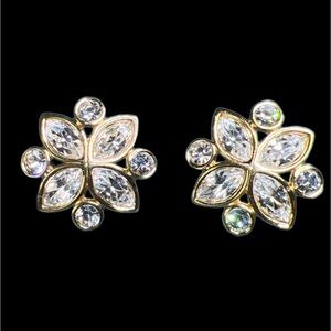 VTG Swarovski Marquis Crystal Pierced Earrings Flower /Snowflake Gold Tone 0.95”
